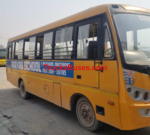 Tata LP 712
